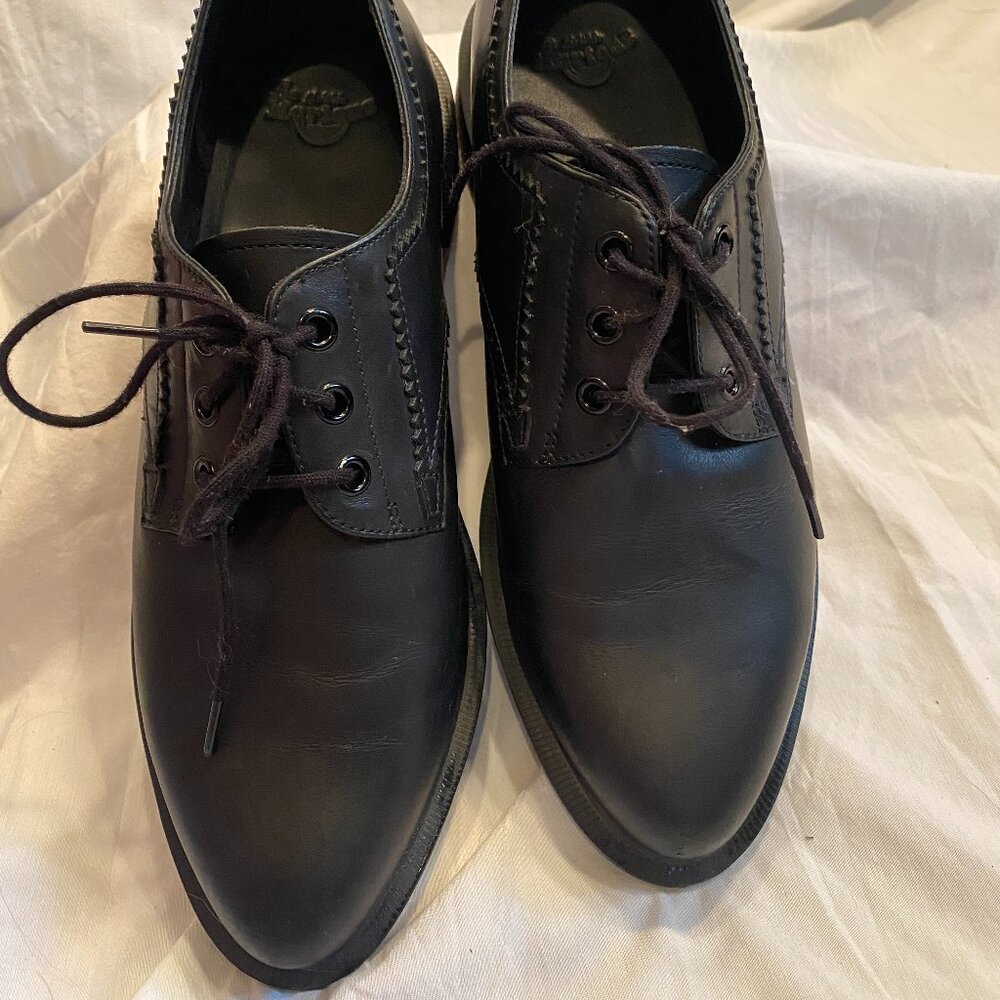 Black Doc Marten Oxford dress shoes men's size 9 great condition